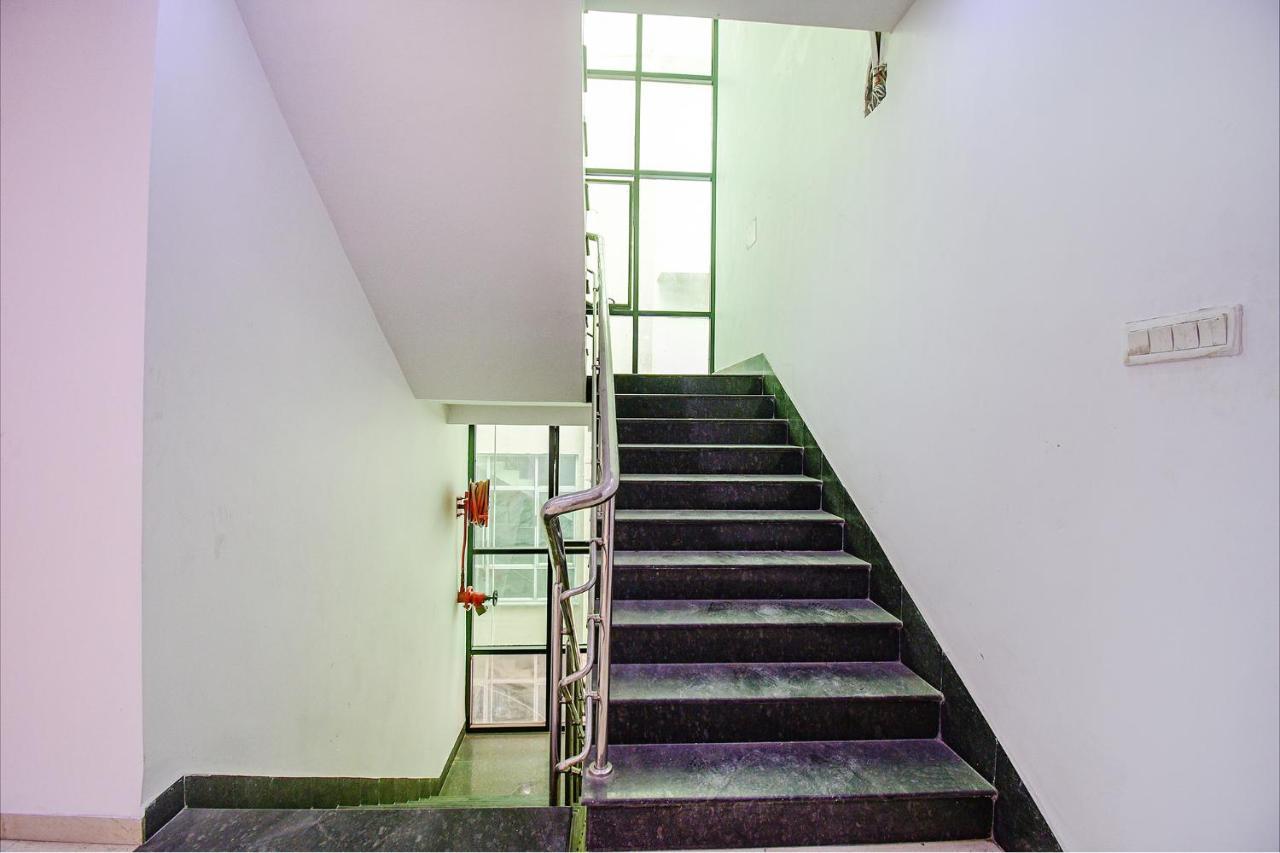 Fabhotel Rani Tower - Chinar Park