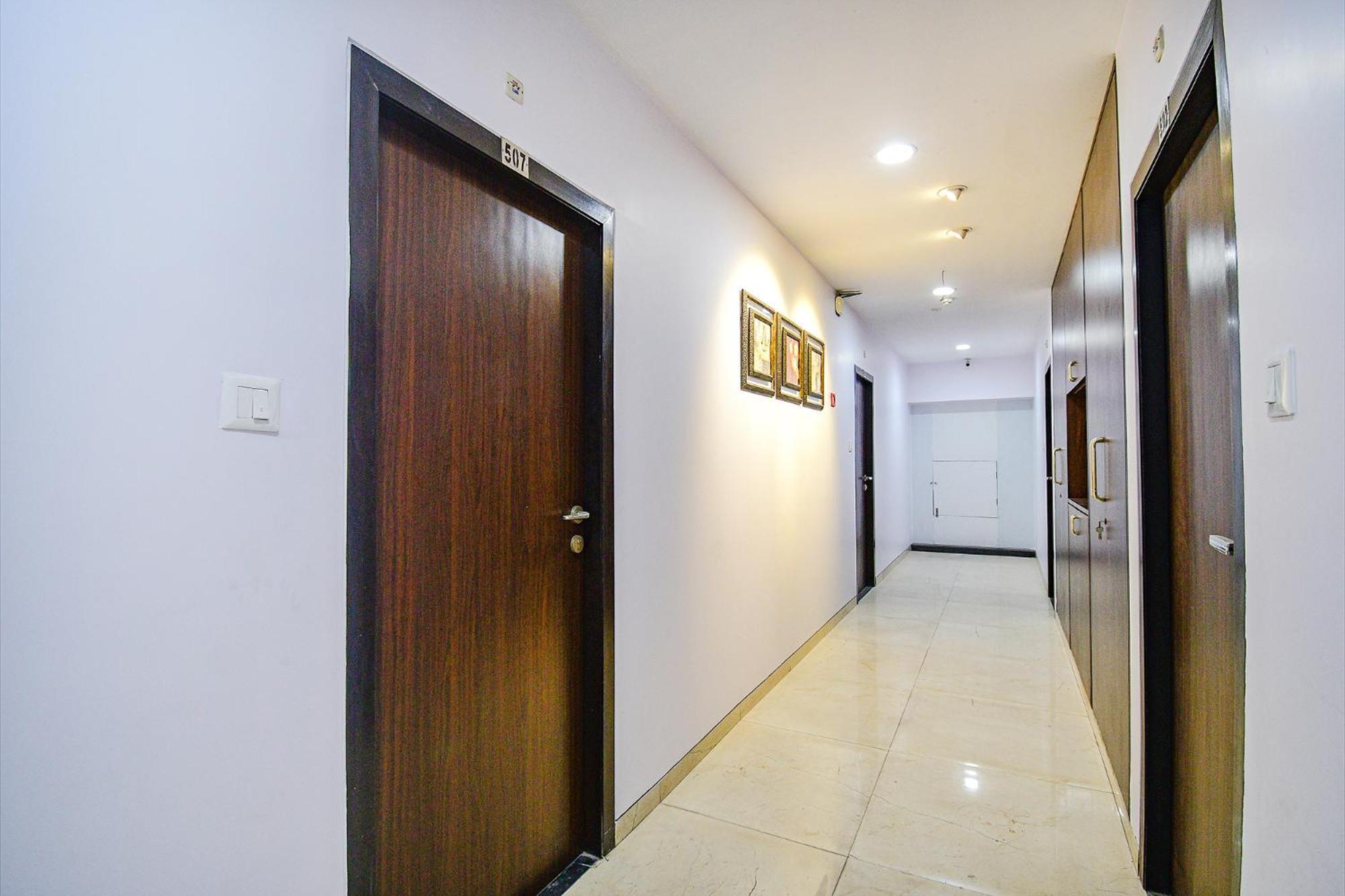 Hotel Fabhotel Rani Tower - Chinar Park Kolkata