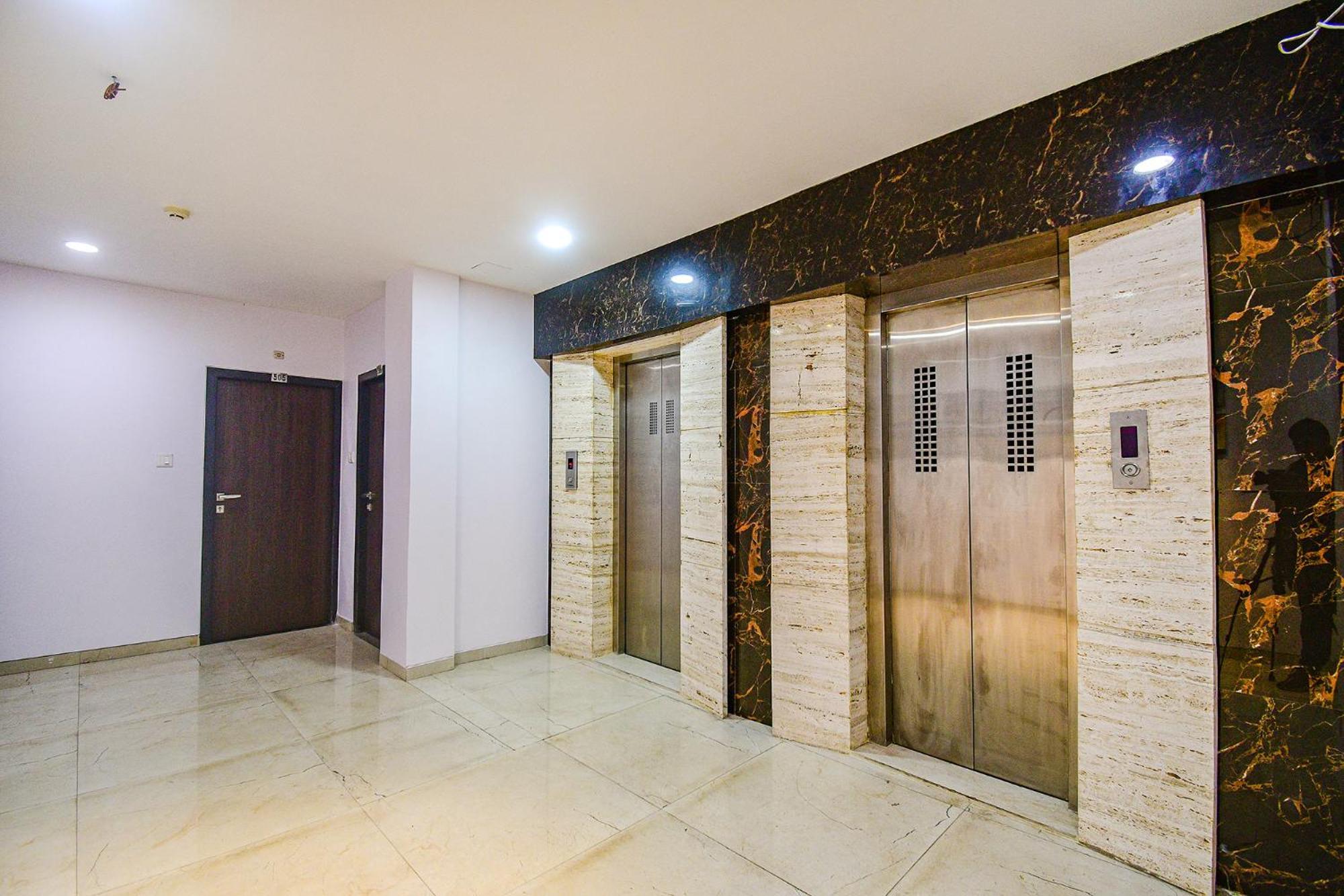 Hotel Fabhotel Rani Tower - Chinar Park
